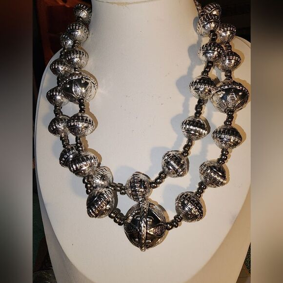 Premier Designs Double Strand Silvertone Beaded Necklace 16"+4" - Picture 1 of 3